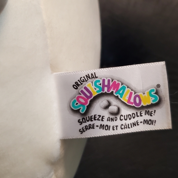 Squishmallow Brooke Polar Bear Christmas Exclusive with Hat and Scarf - Picture 5 of 7